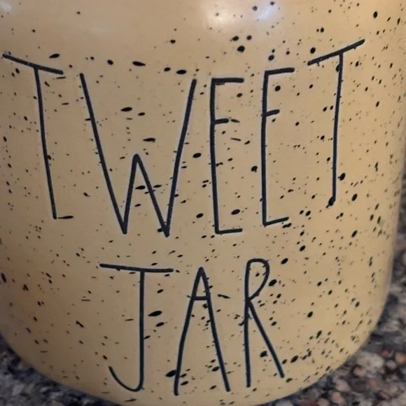 🆕 Rae Dunn Speckled Yellow TWEET JAR - Picture 2 of 4